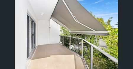 THREE BEDROOM EXECUTIVE TOWNHOUSE - LOADED WITH FEATURES - FULLY AIR-CONDITIONED - inspect this Saturday at 11.30am - please register by email or call - Photo 4