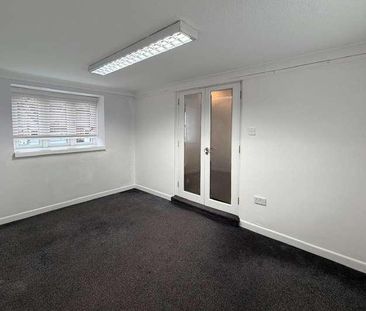 Flat A, Park House, Park Road, Petersfield, Hampshire, GU32 - Photo 5