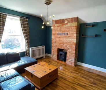 Banner Court - Photo 3