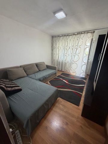 Apartament 3 camere, 52 mp, etaj3/4, cartier Valea Rosie - Fotografie 2