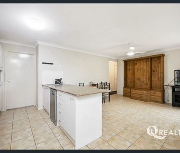 🏡 Great Family Home! - Photo 2