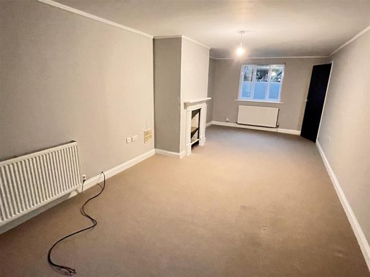 4 bedroom detached house to rent - Photo 1