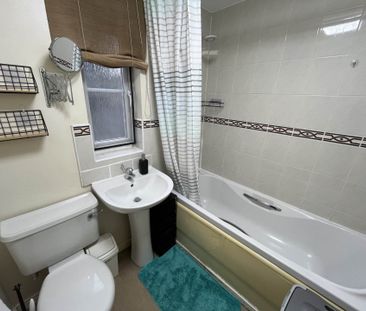 Searles Drive, London - Photo 4