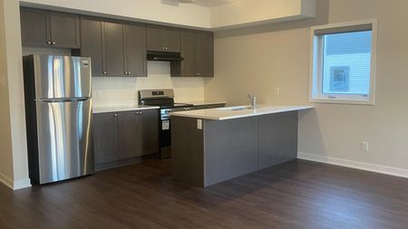 For Lease - 914 Lillian Freiman Private, Barrhaven, Ontario - Photo 2