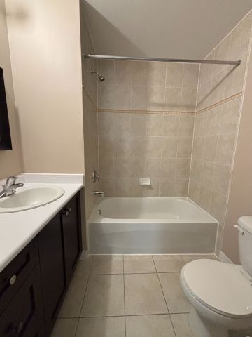 For Lease - 23A Yarrow Road, Toronto, Ontario - Photo 4