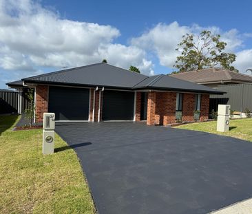 2/14 Silver Gum Cct, Edgeworth, NSW 2285 - Photo 3