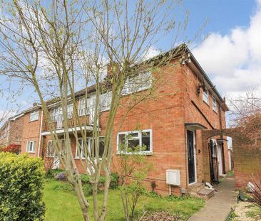 3 bedroom maisonette to rent - Photo 2