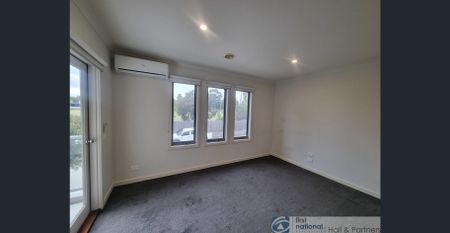 Townhouse with Room to Move - Photo 2