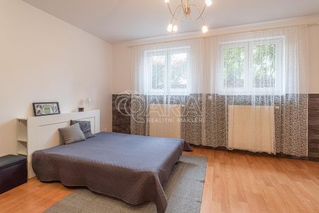 Pronájem bytu 1+kk a garsoniéry 35 m² - Photo 3