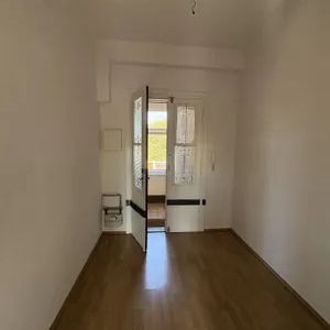 Großzügige 4-Zimmer-Altbauwohnung mit ca. 103 m² in 1140 Wien - Photo 2