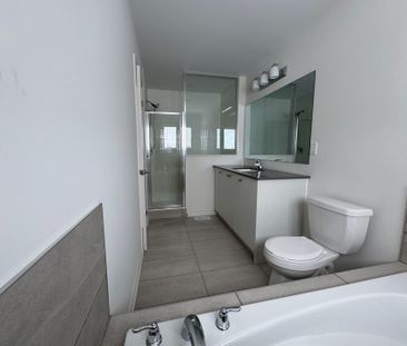 For Lease - 68 Sanderson Drive, Kawartha Lakes, Ontario - Photo 4