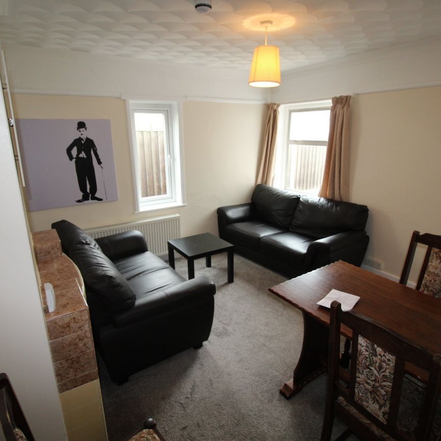 1 bed house / flat share to rent in Goring Road - Photo 1