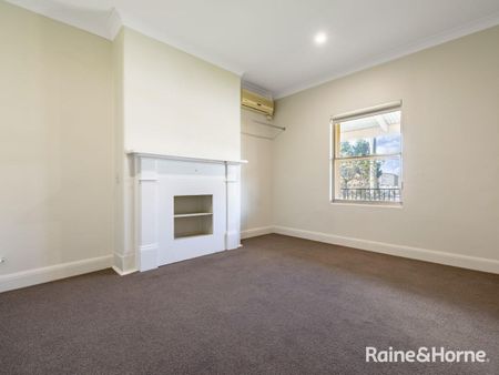 14 Lambert Street, Bathurst, NSW 2795 - Photo 3