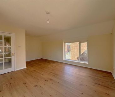 13 Chichester Gardens, Belfast, BT15 5FS - Photo 2