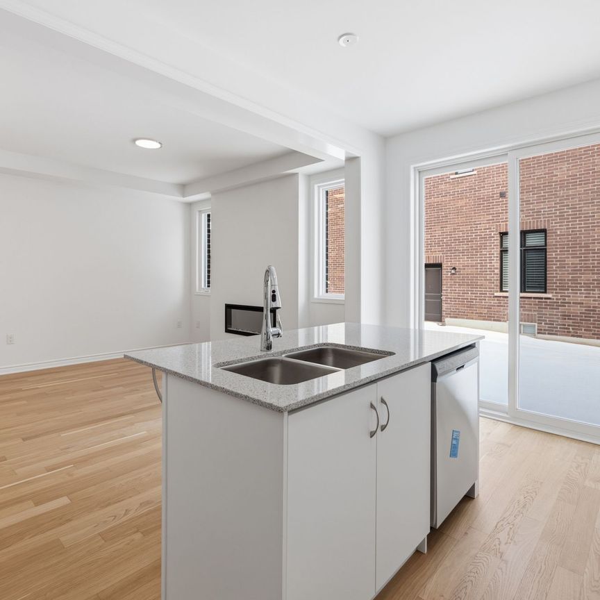 For Lease - 3155 Meadowridge Drive, Oakville, Ontario - Photo 1