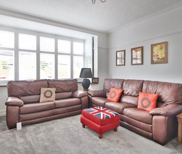 3 bedroom end of terrace house to rent - Photo 2