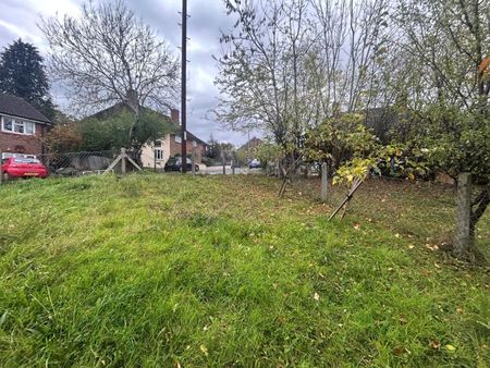 Woodside Road, Guildford, GU2 - Photo 2