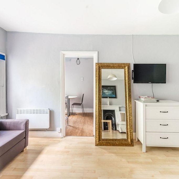 Studio to rent - Photo 1
