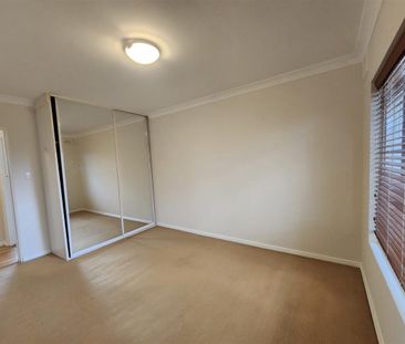 QUIET & PEACEFUL, WELL MAINTAINED 2 BEDROOM - Photo 2