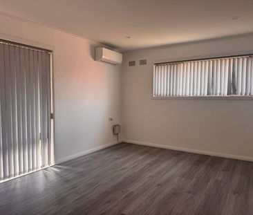 RENOVATED 3 BEDROOM HOUSE - Photo 2