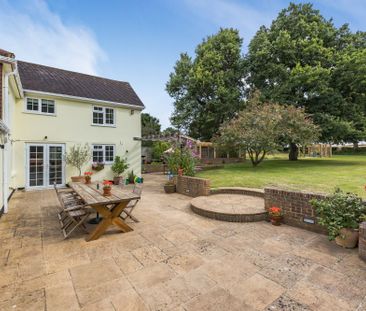Newpound, Wisborough Green, RH14 - Photo 5