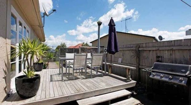 Three Bedroom Home-Hospital location - Photo 1