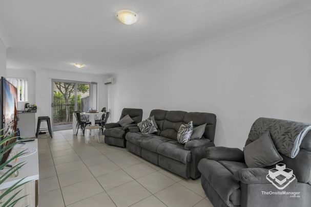 TOWNHOUSE FOR RENT - Photo 1