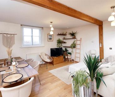 2 bedroom house to rent - Photo 1