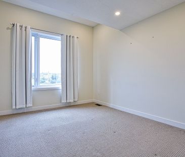 For Lease - 590 North Service Road Unit# 52, Hamilton, Ontario - Photo 6
