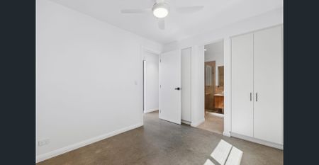 BRAND NEW Modern 3 Bedroom Home in St Agnes RENT NOW! - Photo 3