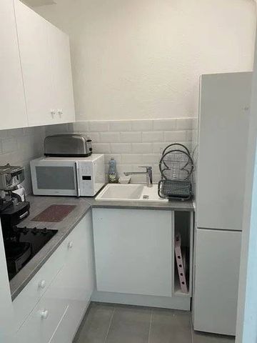 Studio de 30m² avec balcon sur le bord de mer de cagnes sur mer - Photo 2