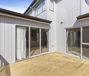 Brand new family home in One Tree Hill - Photo 2