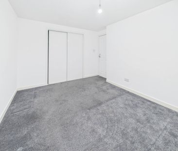 Price £995 pcm - Available Now - Unfurnished - Photo 4