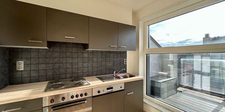 Appartement te huur in Roeselare voor € 690 met 2 slaapkamers - Photo 2