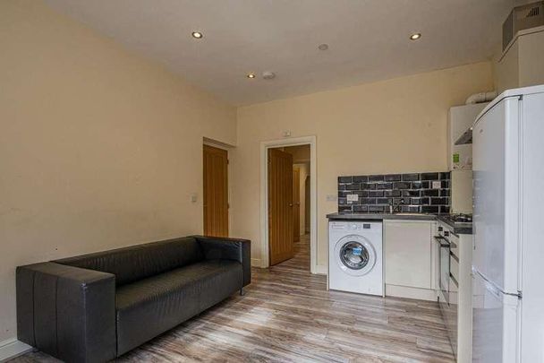 Colum Road, Cathays, CF10 - Photo 1