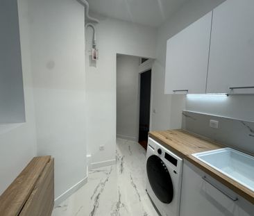 Location Appartement 5 pièces 112m² PARIS 16ème - Photo 6