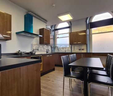 1 bedroom in a flat share to rent - Photo 5