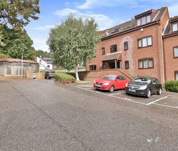 Roseville Close, NORWICH - Photo 6