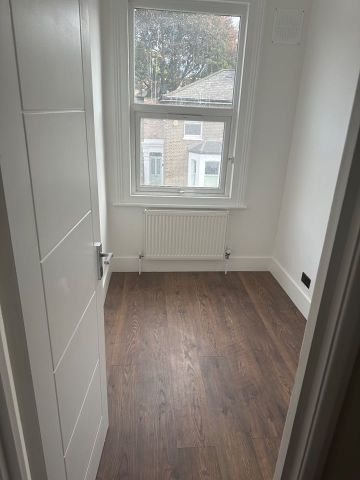 2 Bed Flat, Shardeloes Road, SE14 - Photo 5