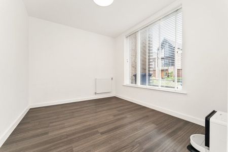 Hobson Road, Trumpington, Cambridge £4,500 pcm ⓘ The monthly or weekly payment required by the landlord. Read our glossary page , 4 bedrooms, mid terrace house, to let * Tenant info - Photo 3