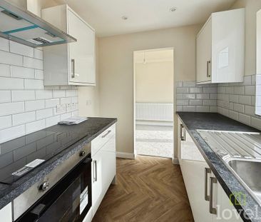 3 bedroom semi-detached house to rent - Photo 5