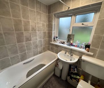 2 Bedroom House To Rent - Photo 2