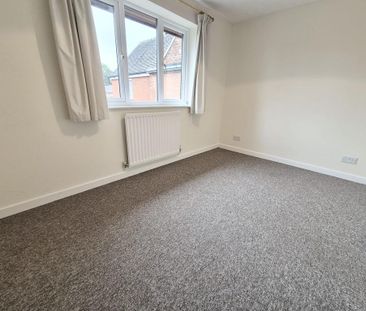 2 bedroom semi-detached house to rent - Photo 3