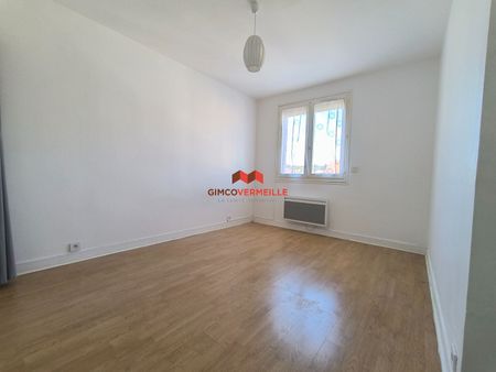 Appartement T2 de 46 m2 + Balcon + Parking extérieur - Photo 5