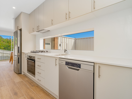 46 Sherburn Place, Charlestown, NSW - Photo 3