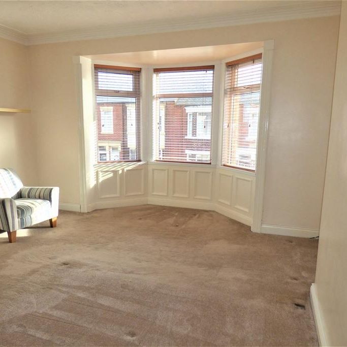 3 bedroom flat to rent - Photo 1
