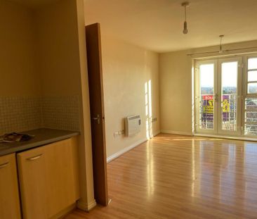 2 bedroom apartment to rent - Photo 4