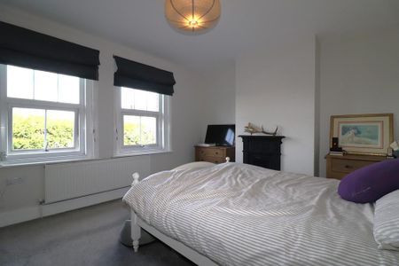 2 bedroom terraced house to rent - Photo 5