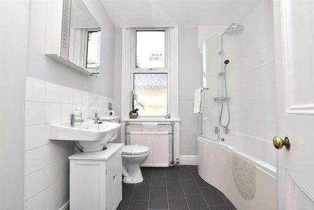 Upper Oldfield Park, Bath, Somerset, BA2 - Photo 4
