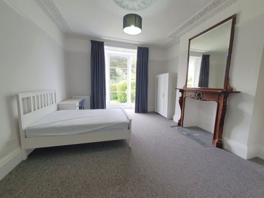 8 Bed Semi-Detached House, Cotham, BS6 - Photo 1